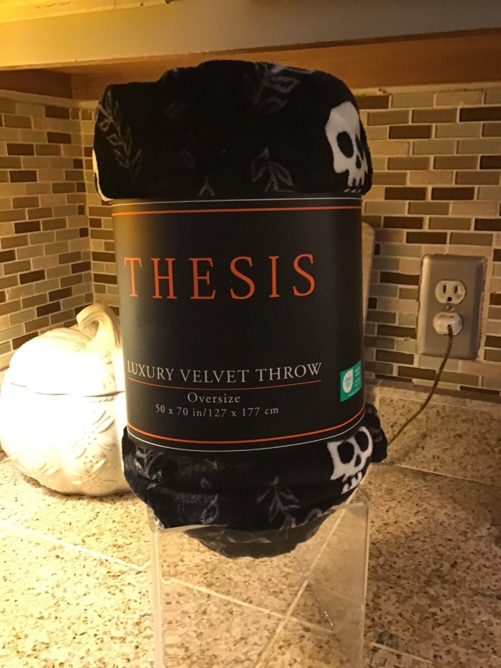 Thesis Luxury Velvet Polyester Bed Throw Oversize 50x70 Black/White Skull